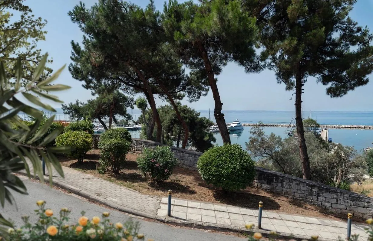 סלוניקי New! By The Sea Apartment Rohini